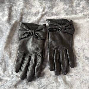 Black Genuine Leather Gloves Bow Detail Elegant Women